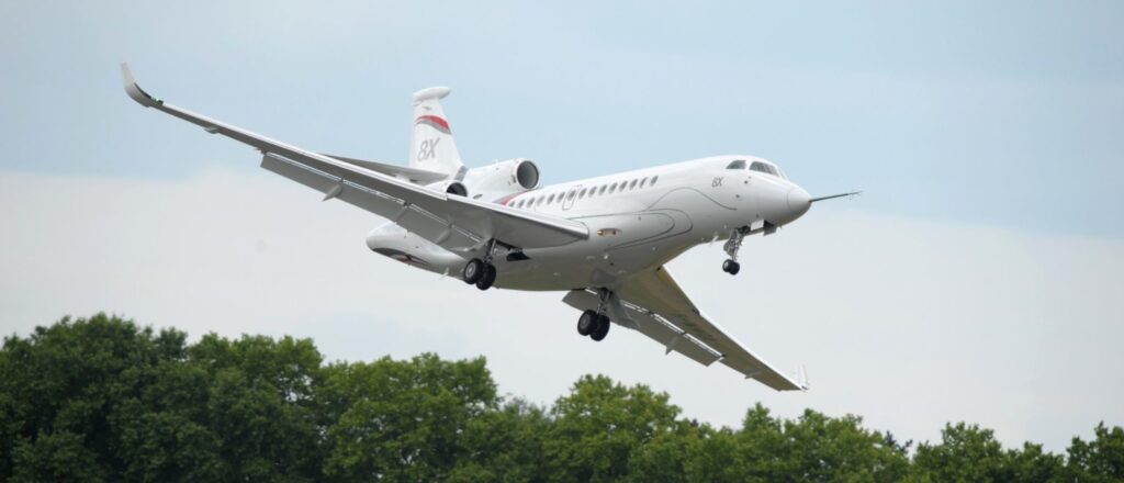 plane-crash-kills-state-senator,-his-wife-and-two-kids:-report