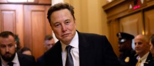 fact-check:-facebook-post-makes-false-claim-about-musk,-boeing-starliner-astronauts