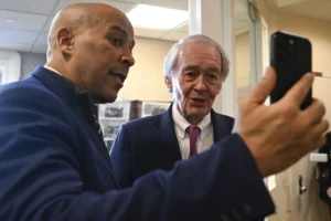 lawmakers-mount-last-ditch-push-to-delay-tiktok-ban-deadline