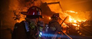 fact-check:-is-this-authentic-footage-of-firefighters-in-los-angeles?