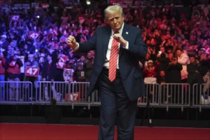 trump,-the-showman,-returns-to-washington-–-washington-examiner