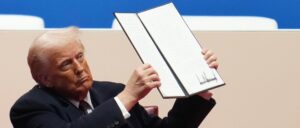 reagan-appointed-federal-judge-blocks-trump’s-birthright-citizenship-executive-order