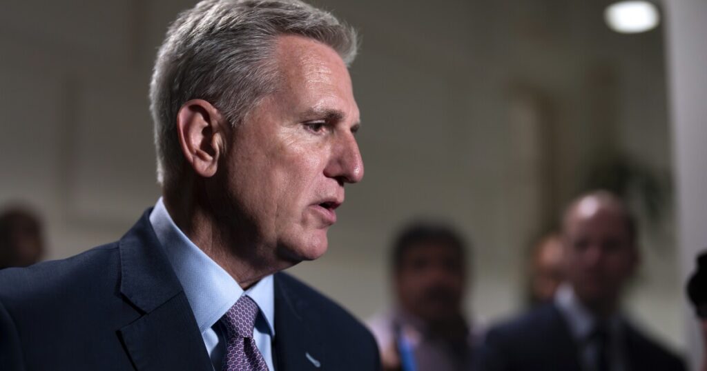 democrats-say-they-won’t-save-mccarthy-from-speakership-ouster