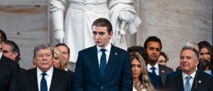 fact-check:-did-barron-trump-whisper-a-comment-to-joe-biden-at-the-inauguration?