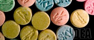 police-arrest-deputy-for-allegedly-smuggling-drugs-onto-cruise-ship-with-candy