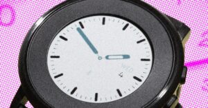 pebble’s-founder-wants-to-relaunch-the-e-paper-smartwatch