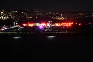 watch-live:-rescue-efforts-continue-after-plane-collides-with-helicopter-–-washington-examiner