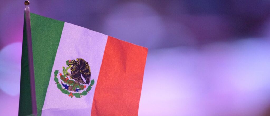 fact-check:-video-of-mexican-flag-being-raised-at-ice-facility-in-colorado-is-not-recent