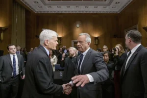 conservatives-wait-in-the-wings-as-senator-wrestles-with-rfk-jr.-vote