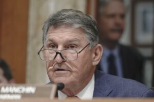 manchin-advises-jeffries-‘make-common-sense’-with-trump-–-washington-examiner