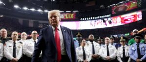 fact-check:-image-of-fan-appearing-to-flip-off-trump-is-from-iowa-state-game,-not-super-bowl-lix