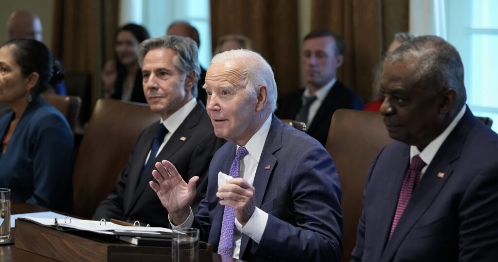 biden-extends-$9-billion-more-of-student-debt-relief-to-125,000-borrowers