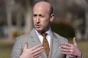 stephen-miller-shouts-at-cnn-anchor-in-heated-interview-over-doge-findings