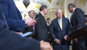 what-is-a-‘vote-a-rama,’-the-washington-marathon-loathed-by-senators?-–-washington-examiner