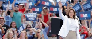 kamala’s-failed-campaign-team-struggling-to-worm-its-way-back-into-the-swamp