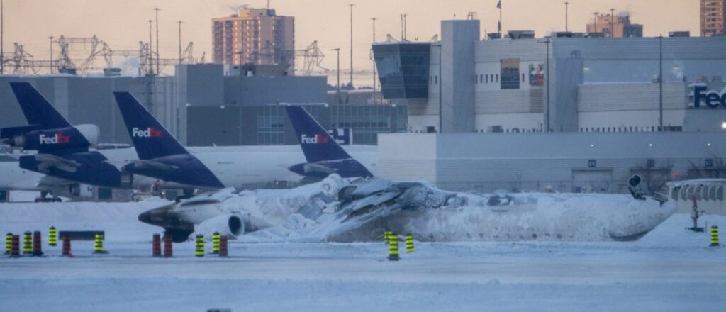 fact-check:-viral-x-image-purporting-to-show-delta-jet-that-flipped-while-landing-is-ai-generated