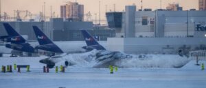 fact-check:-viral-x-image-purporting-to-show-delta-jet-that-flipped-while-landing-is-ai-generated