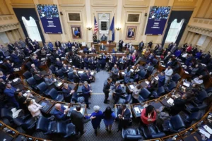 virginia-lawmakers-ban-personal-use-of-campaign-funds