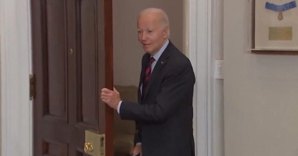 biden-flashes-creepy-grin,-gives-bizarre-answer-when-asked-his-advice-for-next-house-speaker-after-he-cancels-$9-billion-in-student-debt-(video)-|-the-gateway-pundit-|-by-cristina-laila