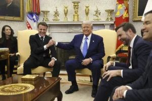 trump-and-macron-reprise-awkward-handshakes-during-white-house-visit-–-washington-examiner