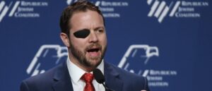 dan-crenshaw-says-he’ll-‘f*cking-kill’-tucker-carlson,-immediately-lies-about-it