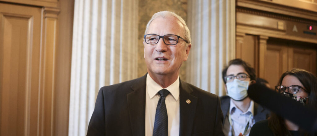 gop-senator-suffers-brain-bleed-after-slipping-on-ice