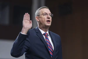 va-secretary-reveals-cut-contracts-saved-almost-$2-billion