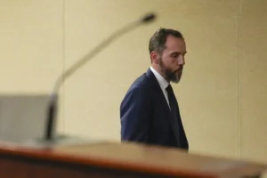 trump-suspends-security-clearances-for-lawyers-who-aided-jack-smith-–-washington-examiner