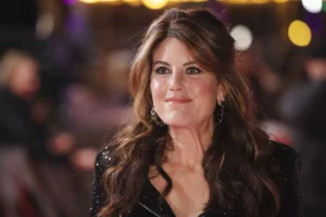 lewinsky-says-clinton-should-have-resigned-and-not-thrown-her-‘under-the-bus’