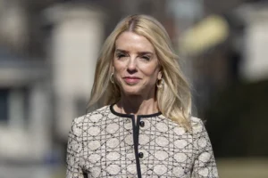 bondi-puts-pressure-on-fbi-as-epstein-files-lack-strong-revelations-–-washington-examiner