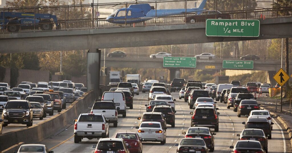 california,-new-york,-illinois-incomes-decline-in-first-time-since-2009