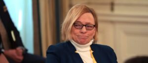 fact-check:-did-maine-gov.-janet-mills-say-her-state-will-stop-paying-federal-taxes?