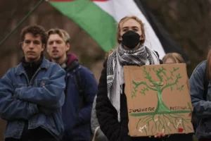 trump-administration-threatens-federal-funding-over-‘illegal’-campus-protests-–-washington-examiner