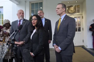 trump-leans-on-house-rebels-to-support-funding-extension-washington-examiner