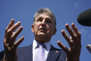 joe-manchin-pleads-with-democrats-to-disagree-‘with-decorum’