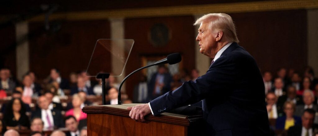 fact-check:-did-trump-threaten-to-terminate-federal-employees-who-wear-lgbtq-themed-clothing?