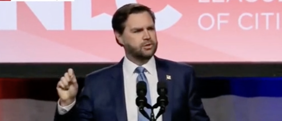 jd-vance-fires-back-at-hecklers-shouting-at-him-for-wanting-to-secure-border