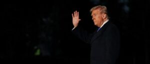 fact-check:-has-trump-had-a-cross-installed-in-the-oval-office?