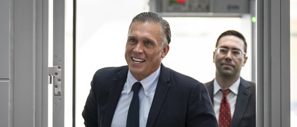 devon-archer-met-with-joe-and-hunter-biden-at-the-white-house-right-after-his-first-payment-from-burisma,-records-show