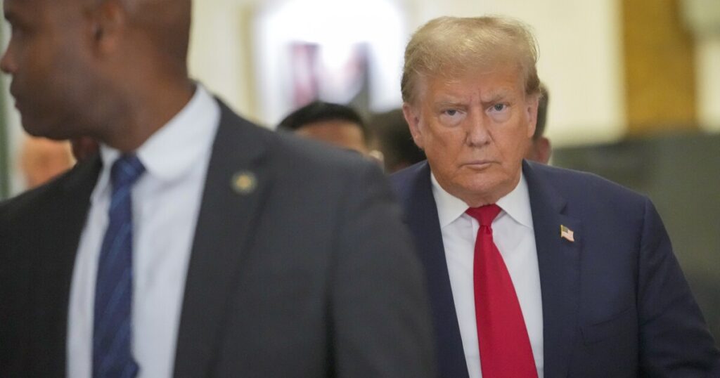trump-considers-visiting-capitol-hill-as-congress-remains-without-speaker:-report