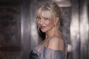 courtney-love-to-become-uk-citizen-due-to-’emperor-core’-trump-administration
