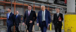 fact-check:-no,-trump-has-not-ordered-the-federal-reserve-to-begin-minting-quarters-without-ridges