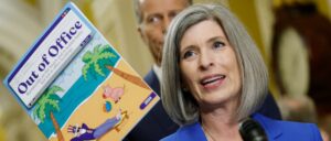 exclusive:-joni-ernst-unveils-legislation-to-track-bureaucrats’-work-for-unions-on-taxpayer-time