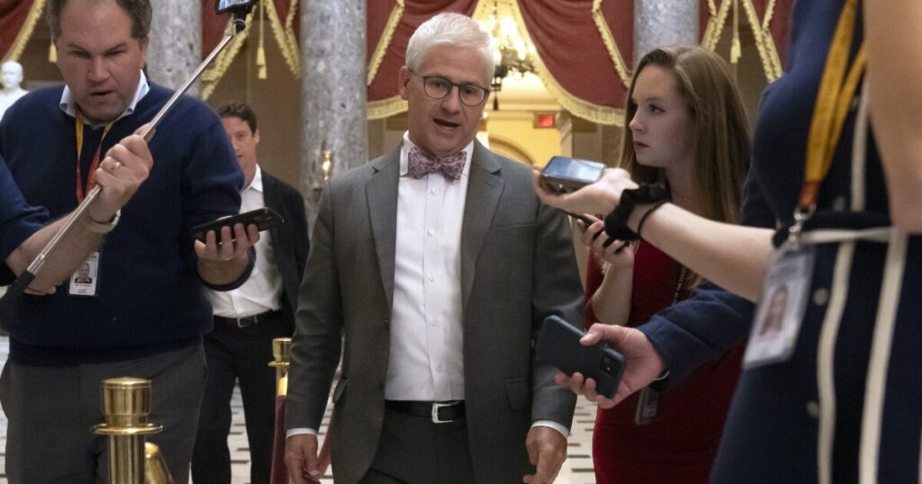mchenry-has-‘limited’-power,-democrats-say,-as-house-braces-for-drawn-out-speaker-fight