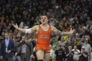 air-force-2nd-lt-salutes-trump-after-historic-upset-at-ncaa-wrestling-championship