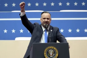 scavino’s-emotional-reflection-on-trump-assassination-attempt:-‘he’s-a-warrior’