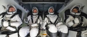 fact-check:-image-shows-astronaut-prior-to-returning-back-to-earth