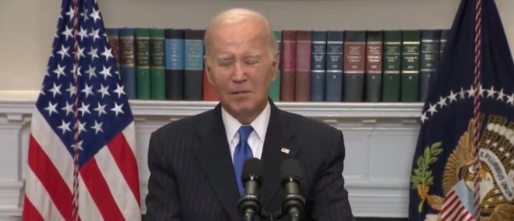 ‘the-wall-thing?’:-biden-contradicts-his-own-admin-for-second-day-in-a-row-on-border-funding