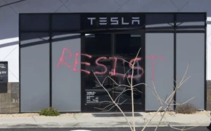 police-arrest-suspect-in-las-vegas-arson-attack-at-tesla-dealership