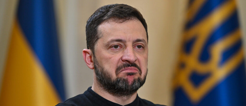 fact-check:-charlie-hebdo-magazine-cover-of-zelenskyy-is-fake